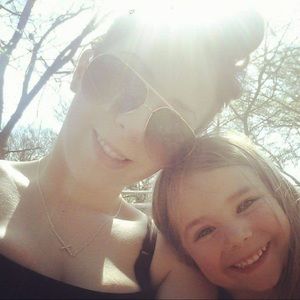 Meet your Posher, Alyssa